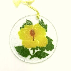 Peggy Karr 3.25" Ornament/Suncatcher Yellow Hibiscus Flower ~ Signed.
